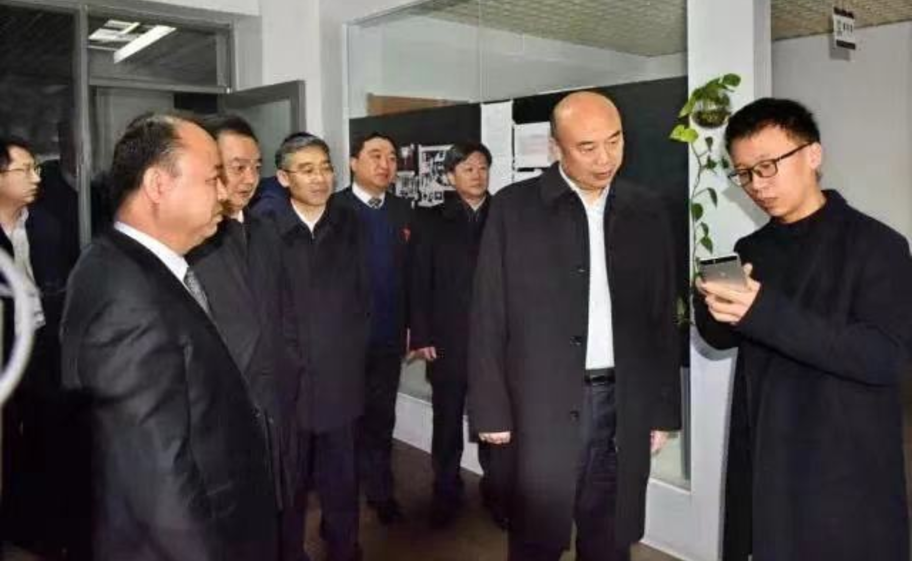 时任省长（现任副总理）来我司视察指导